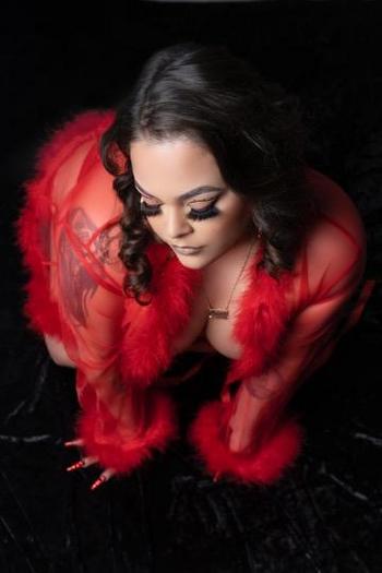 Christinaaalovely , 25  female escort, Lowell