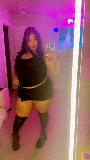 Mina, 24  female escort, Lowell
