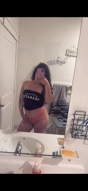 Dynasty, 21  female escort, Lowell